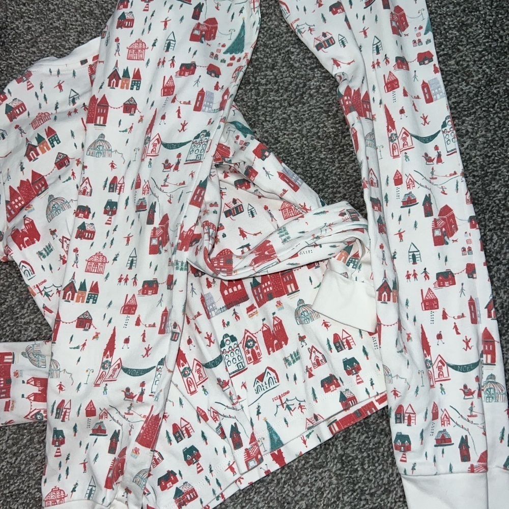 MAISON ME Eden Holiday Pajama Set, Mr. Boddington's Village - Picture 10 of 10